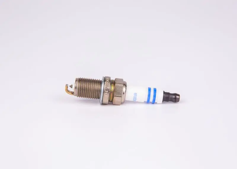 Handler.Part Spark plug Bosch 0242236571 4