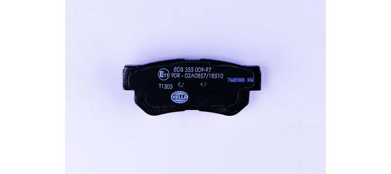 Handler.Part Brake pad set, disc brake HELLA 8DB355009971 2