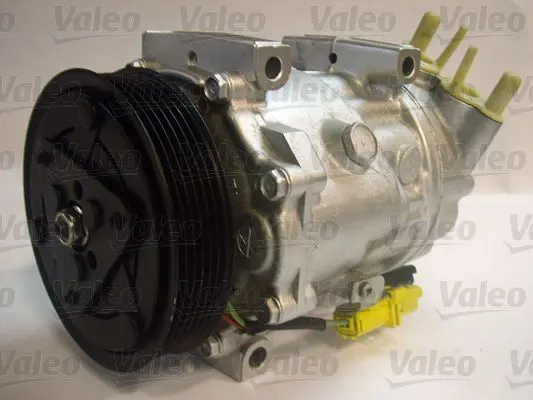 Handler.Part Compressor, air conditioning Valeo 813662 2