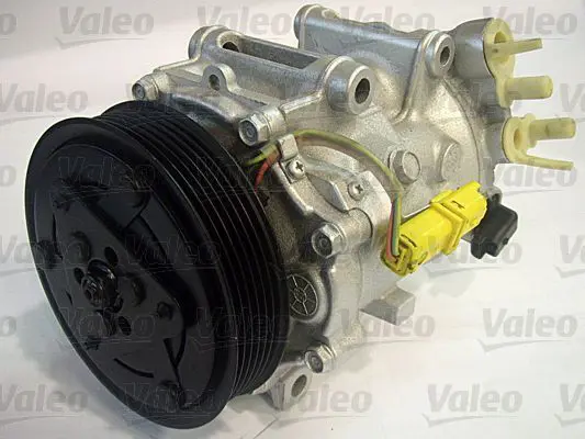 Handler.Part Compressor, air conditioning Valeo 813725 2