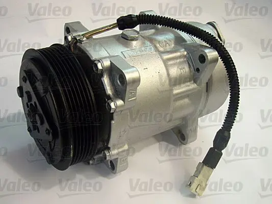 Handler.Part Compressor, air conditioning Valeo 813806 2