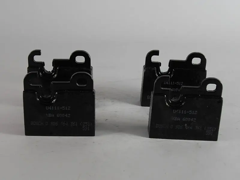 Handler.Part Brake pad set, disc brake Bosch 0986464361 1