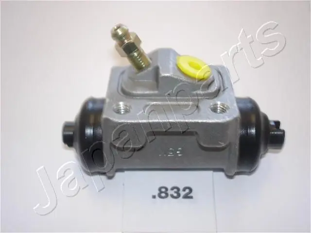 Handler.Part Wheel brake cylinder Japanparts CS832 1