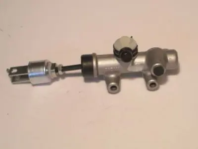 Handler.Part Master cylinder, clutch AISIN CMT143 1