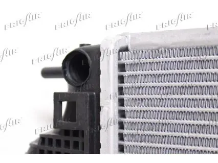 Handler.Part Radiator, engine cooling FRIGAIR 01093097 3