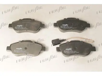 Handler.Part Brake pad set, disc brake FRIGAIR PD04520 1